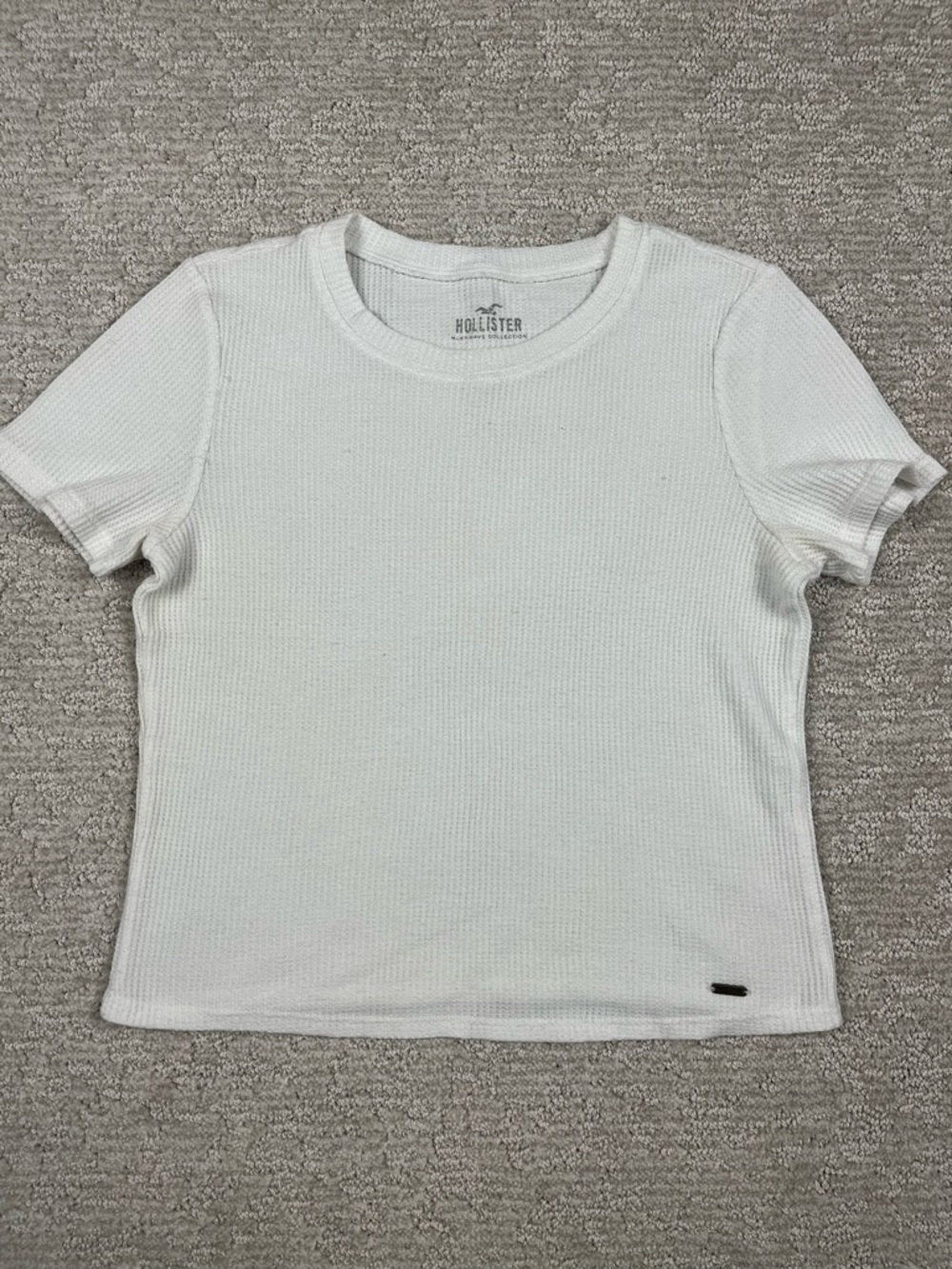 Hollister White Ribbed Short Sleeve Cropped Tee - Crew Neck